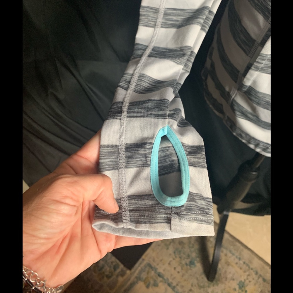 Exercise jacket - Picture 3 of 6